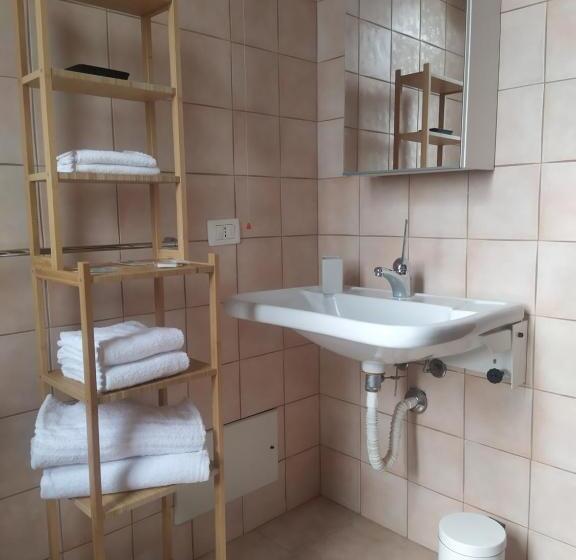 חדר סטנדרט מותאם לאדם עם מוגבלויות, Marrubiu Resort Note Di Stelle