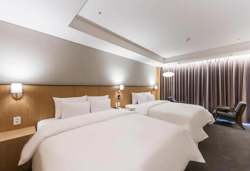سوئیت 2 خوابه, Gwangju Hound