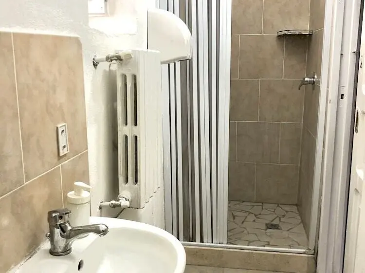 Geteiltes Mehrbettzimmer, H Hostel Friendly Accommodation