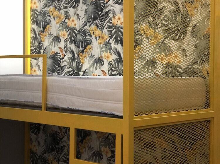 מיטה בחדר משותף, H Hostel Friendly Accommodation