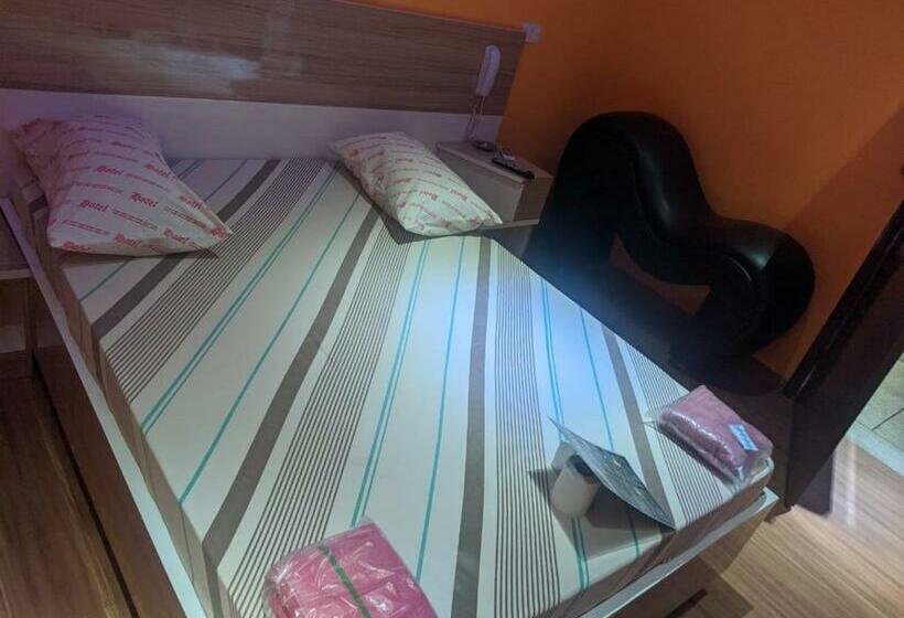 エコノミーシングルルーム, Santos