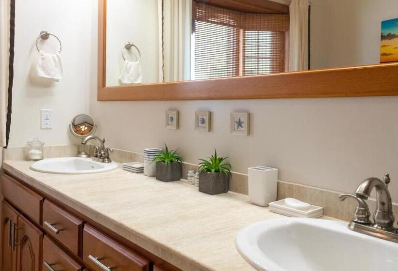 Люкс Кровать Кинг, Tara Del Sol Resort
