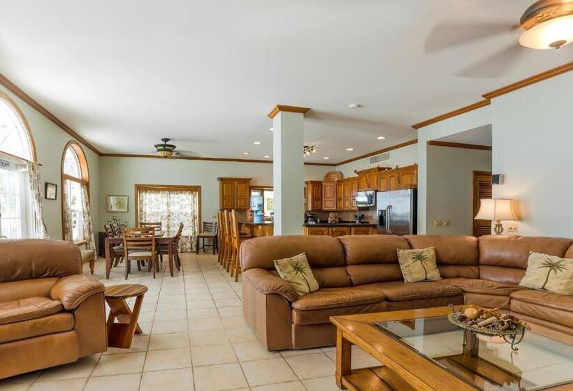 Вилла 3 Спальни, Tara Del Sol Resort