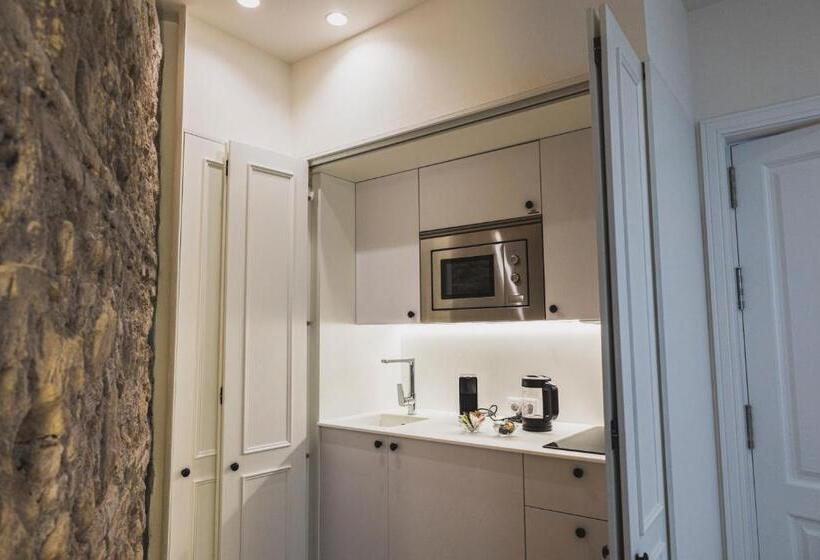 سوییت جونیور با بالکن, La Ermita Suites   único Hotel Monumento De Córdoba