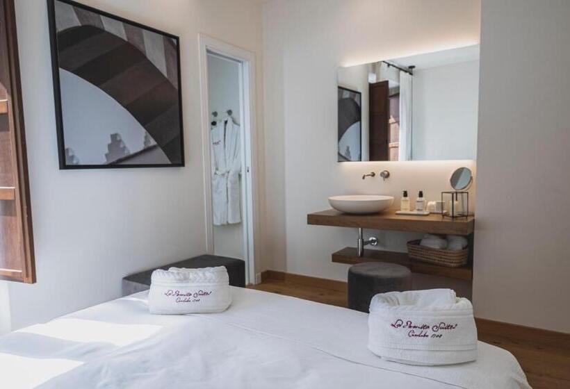 سوییت جونیور با بالکن, La Ermita Suites   único Hotel Monumento De Córdoba