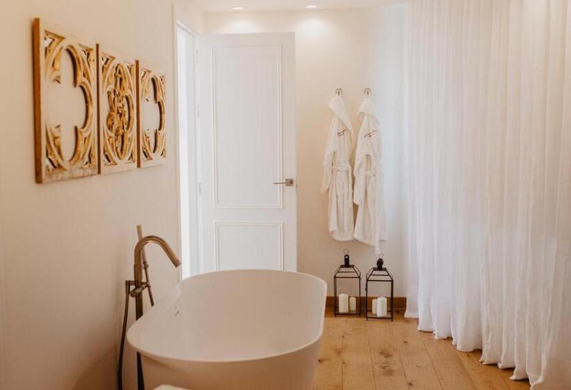 سوئیت با چشم‌انداز, La Ermita Suites   único Hotel Monumento De Córdoba