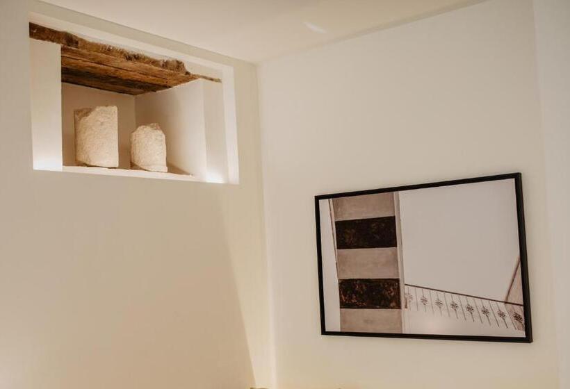 سوئیت جونیور با تخت بزرگ, La Ermita Suites   único Hotel Monumento De Córdoba