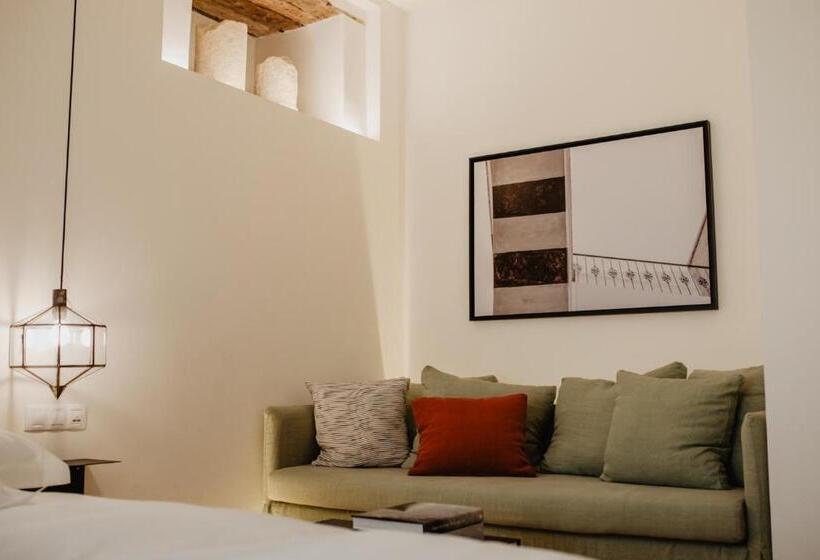 سوئیت جونیور با تخت بزرگ, La Ermita Suites   único Hotel Monumento De Córdoba