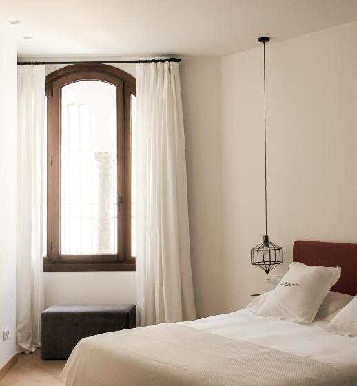 سوئیت جونیور با تخت بزرگ, La Ermita Suites   único Hotel Monumento De Córdoba