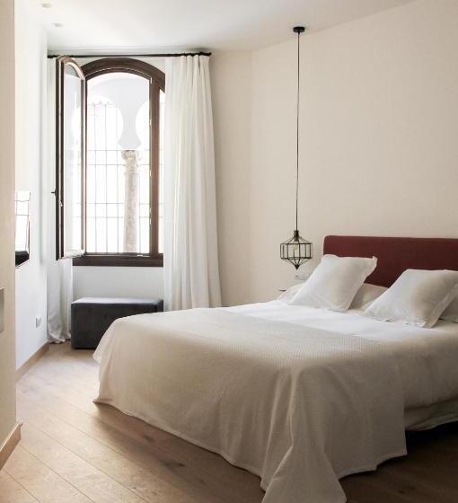 سوئیت جونیور با تخت بزرگ, La Ermita Suites   único Hotel Monumento De Córdoba