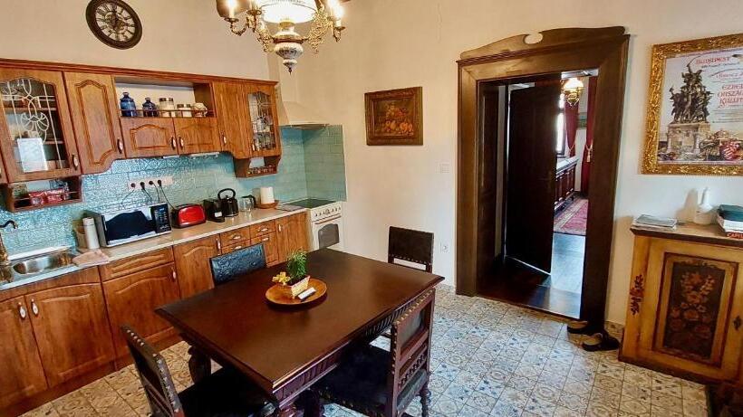 غرفة ديلوكس, Antik Vendégház