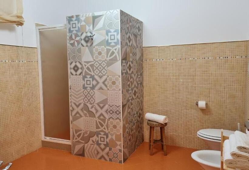 חדר סטנדרט לשלושה, Villa Vittoria