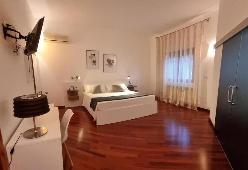 חדר סטנדרט לשלושה, Villa Vittoria