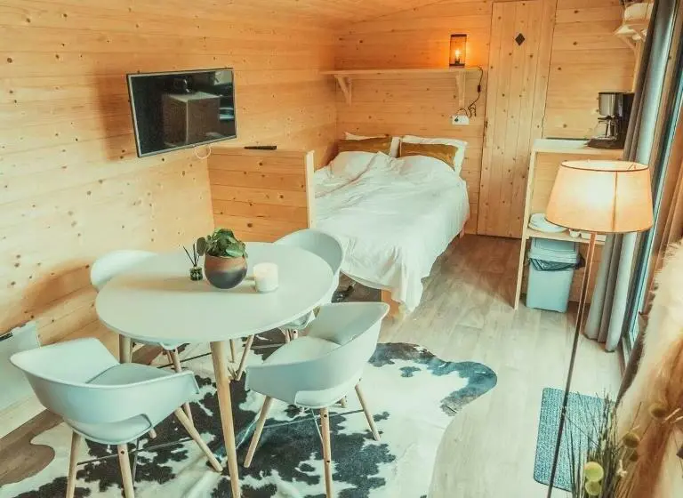スタンダードスタジオ, Tiny House 4 People