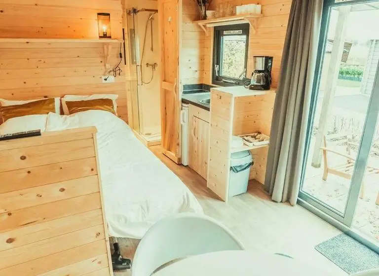 スタンダードスタジオ, Tiny House 4 People