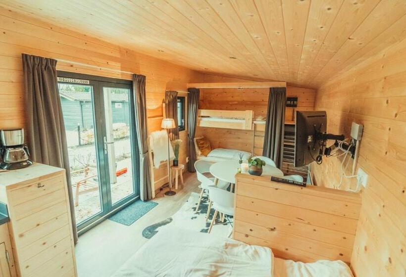 标准工作室, Tiny House 4 People