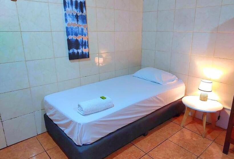 اتاق استاندارد, Hostel Del Pacífico