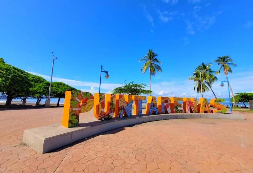 اتاق استاندارد, Hostel Del Pacífico