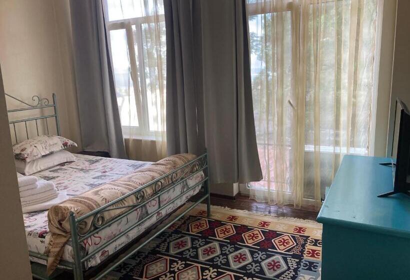 اتاق لوکس با چشم‌انداز باغ, Elstefanino House