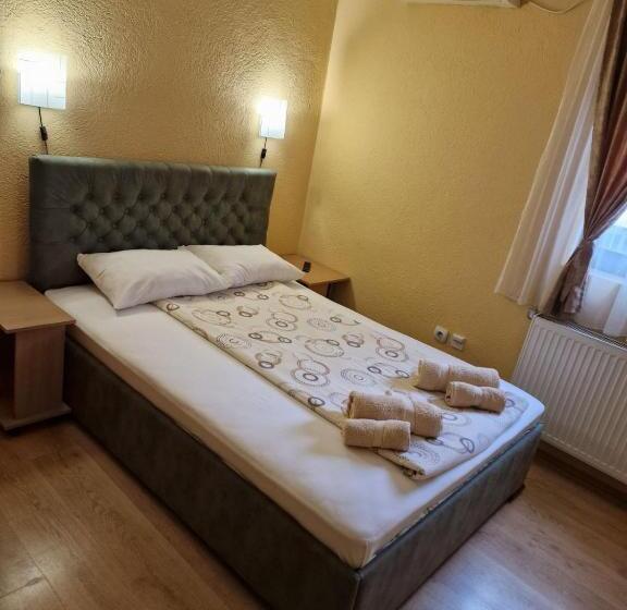 اتاق لوکس, Etno Kuca Sa Konacistem Gocko