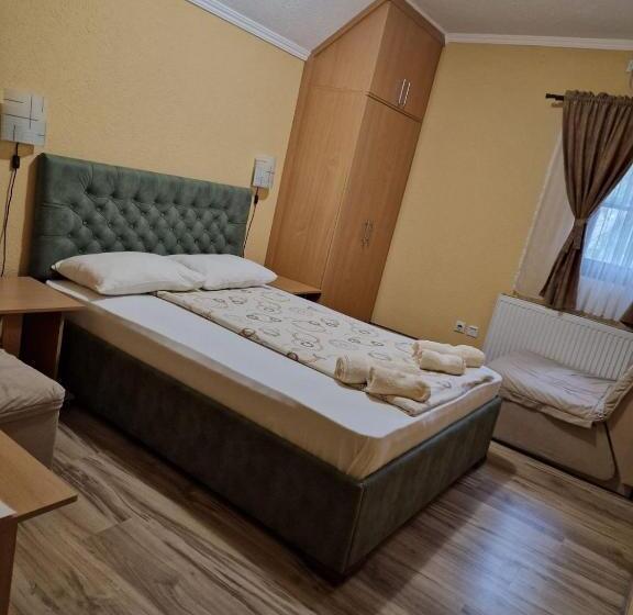 اتاق لوکس, Etno Kuca Sa Konacistem Gocko