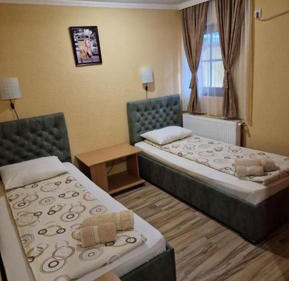 اتاق لوکس, Etno Kuca Sa Konacistem Gocko