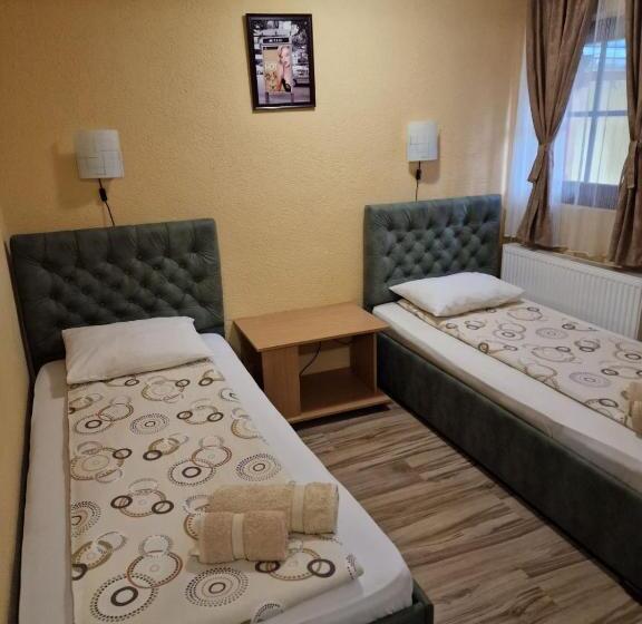 اتاق لوکس, Etno Kuca Sa Konacistem Gocko