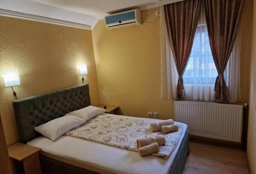 اتاق لوکس, Etno Kuca Sa Konacistem Gocko