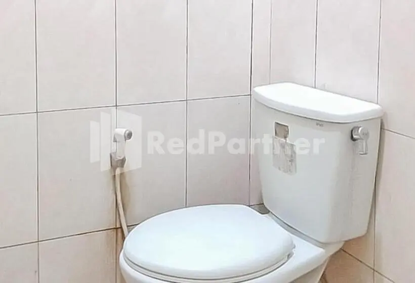 Perhehuone, Indah Savana Hotel Mitra Reddoorz