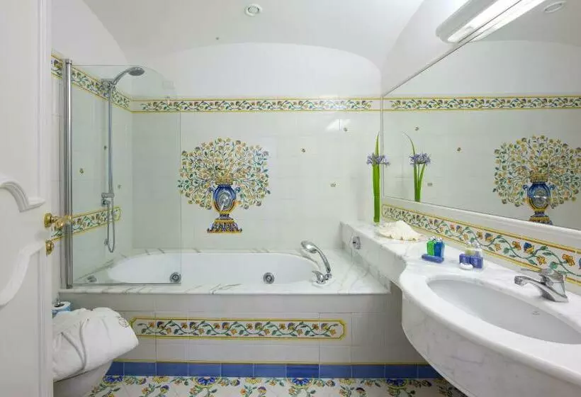 اتاق استاندارد سه نفره, Grand Hotel La Favorita