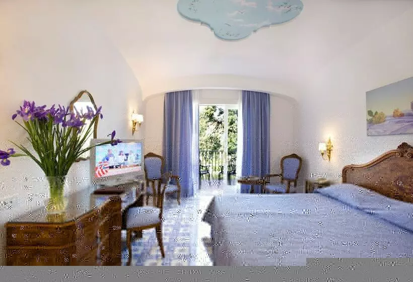 اتاق کلاسیک سه تخته, Grand Hotel La Favorita
