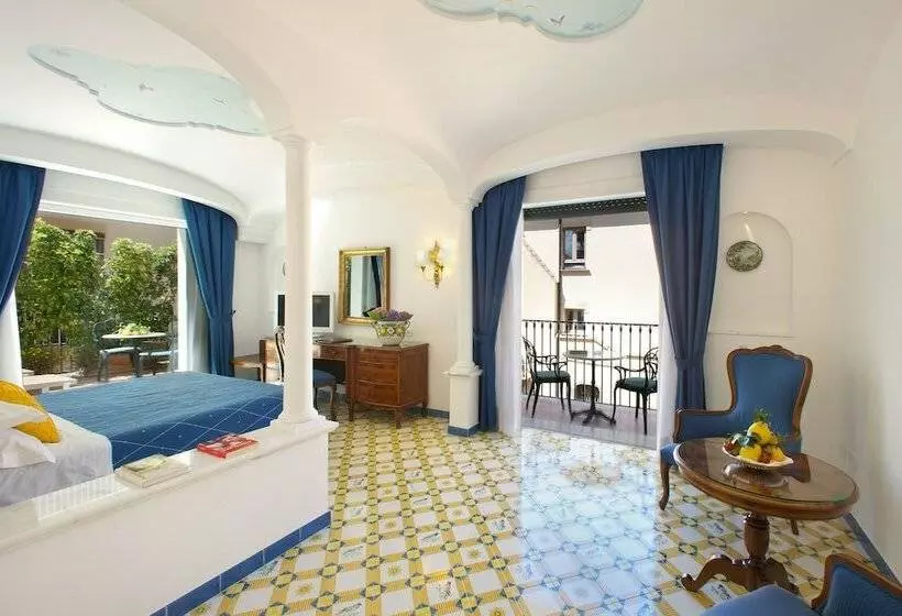 سوئیت جونیور با چشم‌انداز باغ, Grand Hotel La Favorita