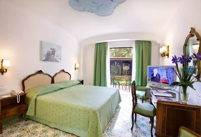 اتاق کلاسیک سه تخته, Grand Hotel La Favorita
