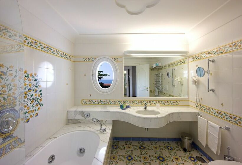 带园景的小型套房, Grand Hotel La Favorita
