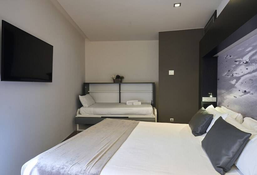 Номер Стандарт Трехместный, Catalonia Catedral