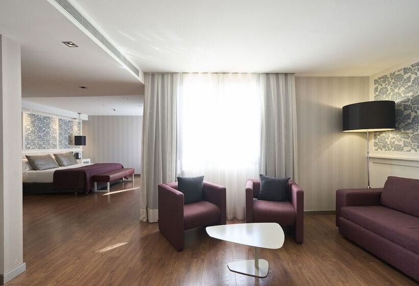 Люкс, Catalonia Catedral