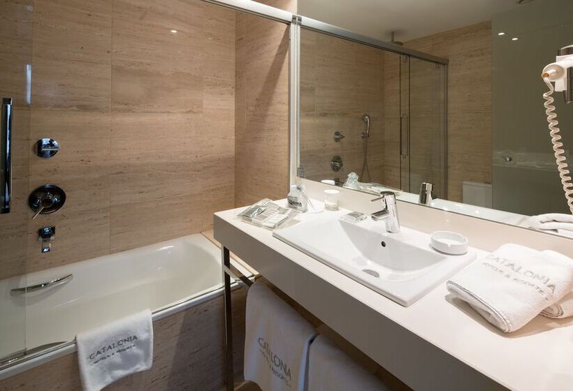 Трехместный Номер Superior, Catalonia Catedral