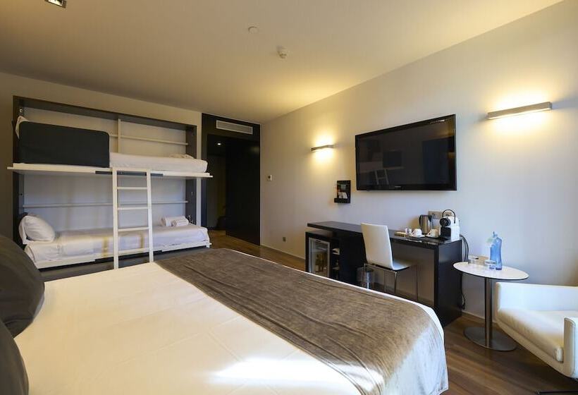 Семейный Номер, Catalonia Catedral