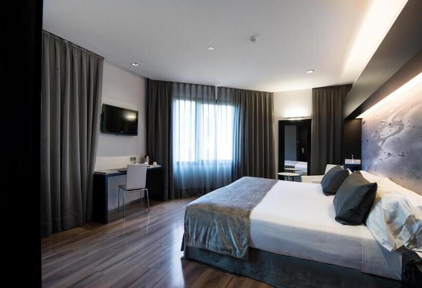 Номер Стандарт, Catalonia Catedral