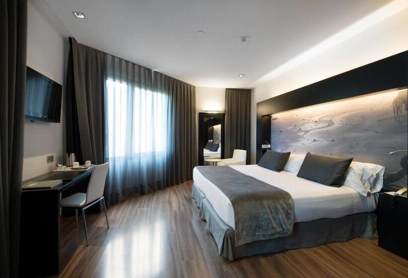 Номер Стандарт, Catalonia Catedral