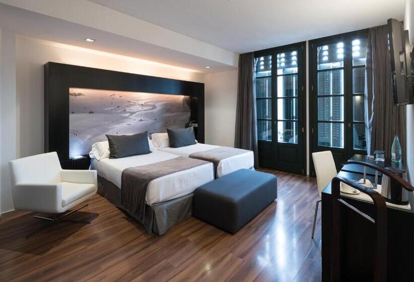 Номер Superior, Catalonia Catedral