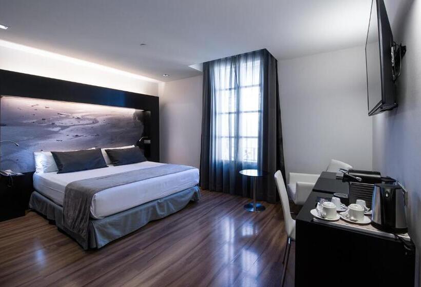 Номер Superior, Catalonia Catedral