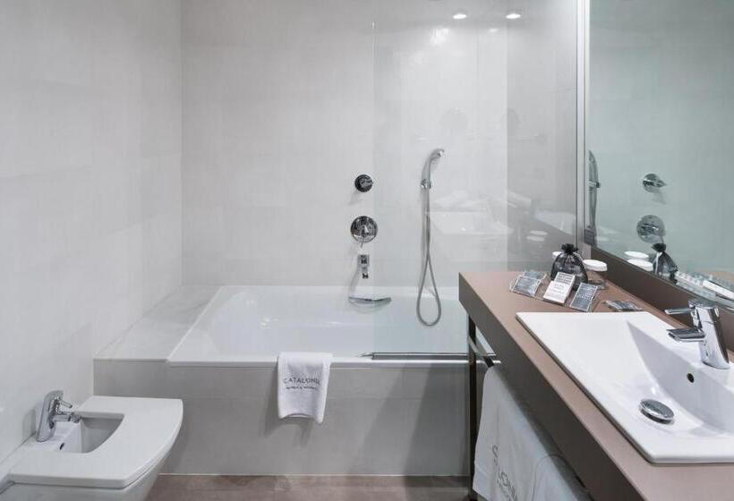 Номер Стандарт Трехместный, Catalonia Catedral