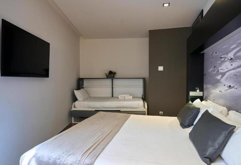 Номер Стандарт Трехместный, Catalonia Catedral