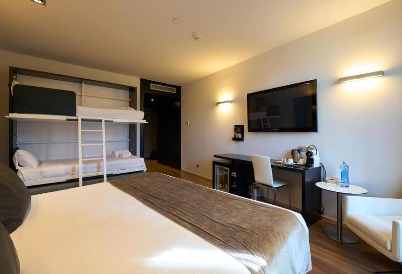 Семейный Номер, Catalonia Catedral