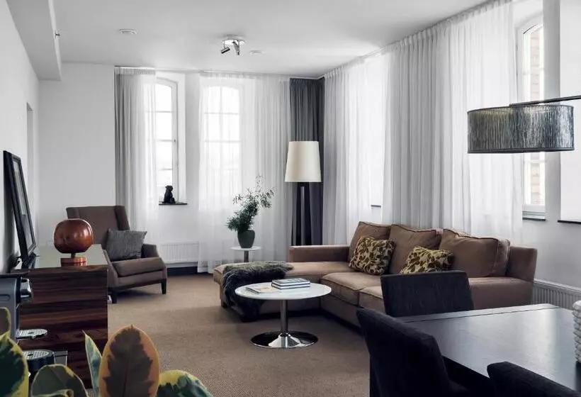 エクゼクティブスイート, Elite Hotel Marina Tower, Spa & Resort