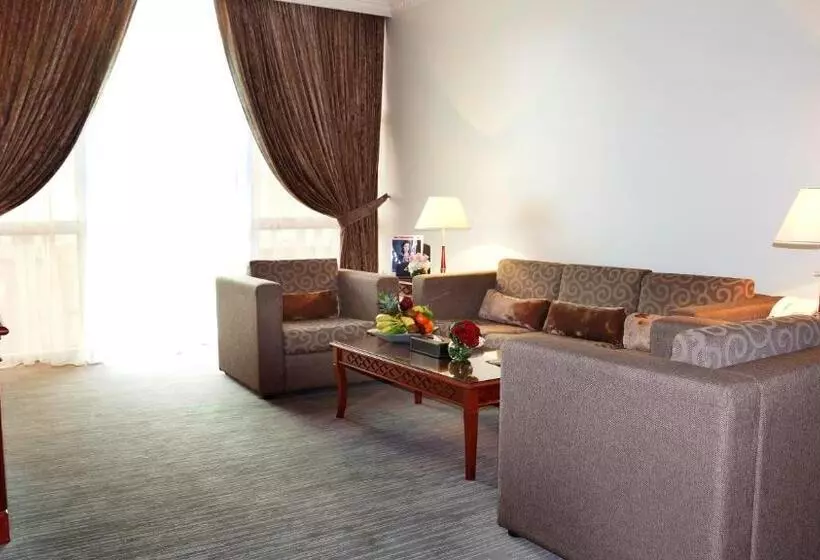 سوئیت جونیور با ماساژ آبی, Executives Hotel   Olaya