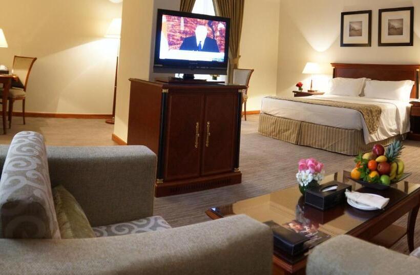 סוויטת ג'וניור עם מסג'ר מים, Executives Hotel   Olaya