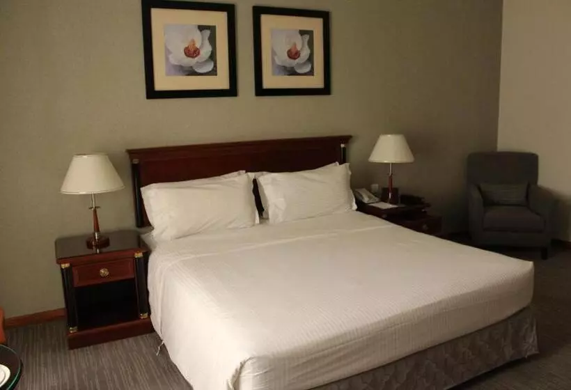 سوییت جونیور, Executives Hotel   Olaya