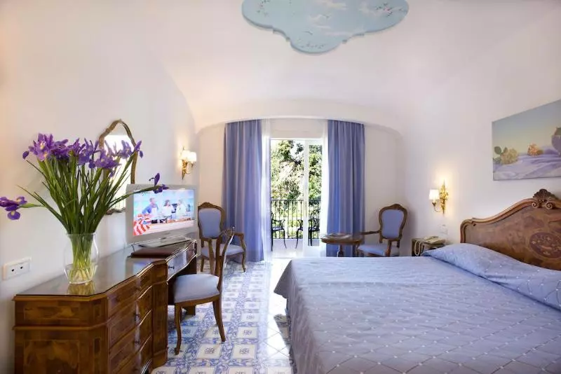اتاق کلاسیک سه تخته, Grand Hotel La Favorita